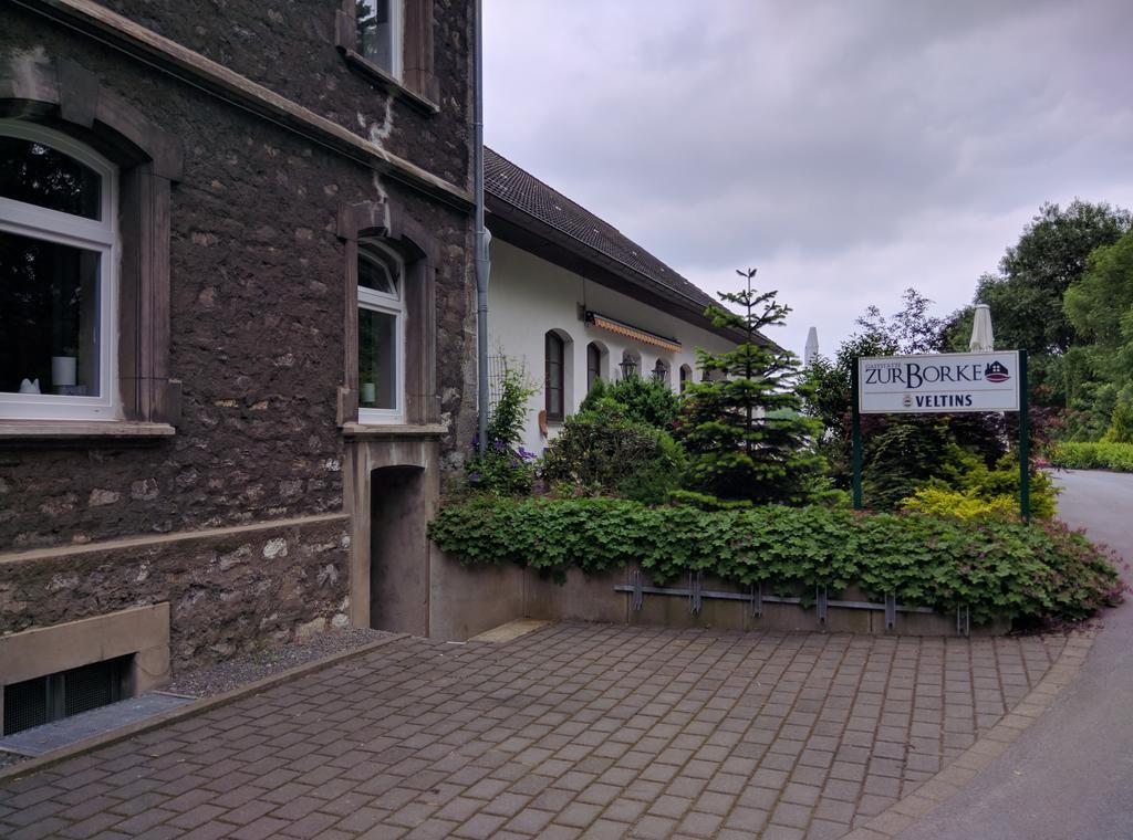 Hotel Zur-Borke Neuenrade Екстериор снимка