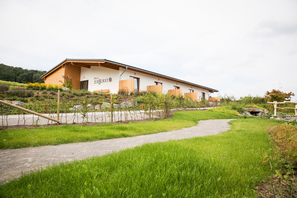 Hotel Zur-Borke Neuenrade Екстериор снимка