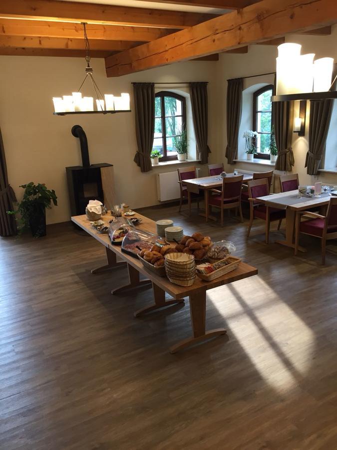 Hotel Zur-Borke Neuenrade Екстериор снимка